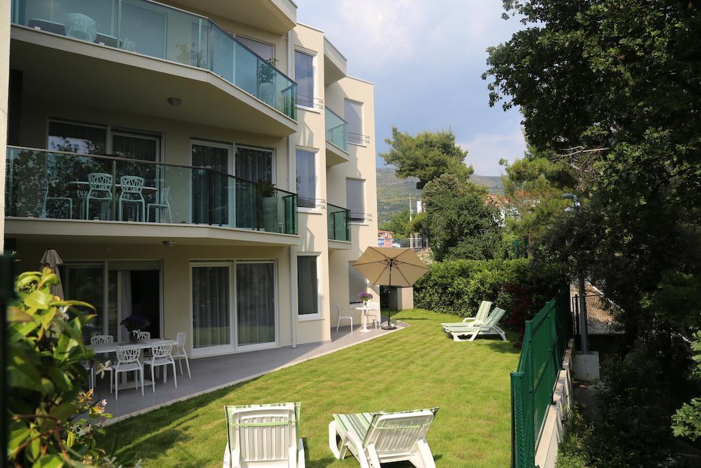 Beach Apartments Dumicic Подстрана Екстериор снимка