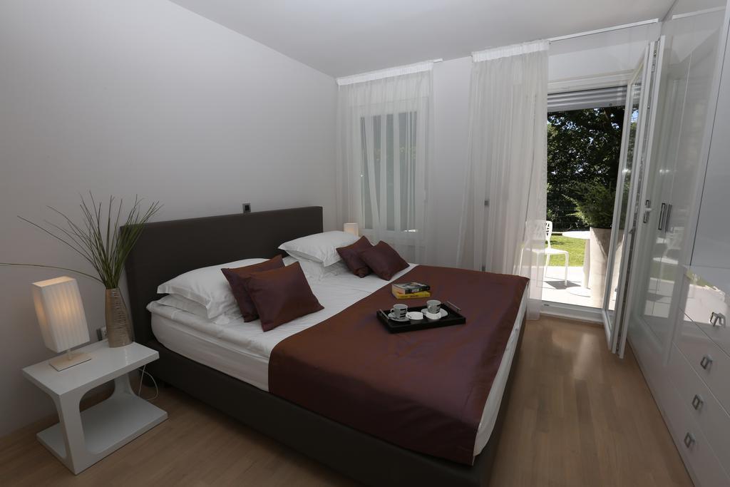 Beach Apartments Dumicic Подстрана Екстериор снимка