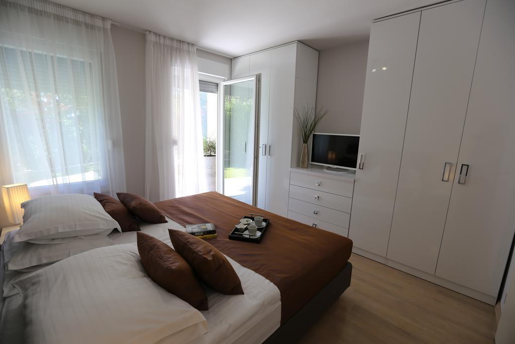 Beach Apartments Dumicic Подстрана Екстериор снимка